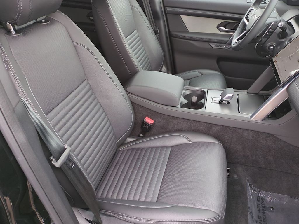 2025 Land Rover Discovery Sport Dynamic SE 27