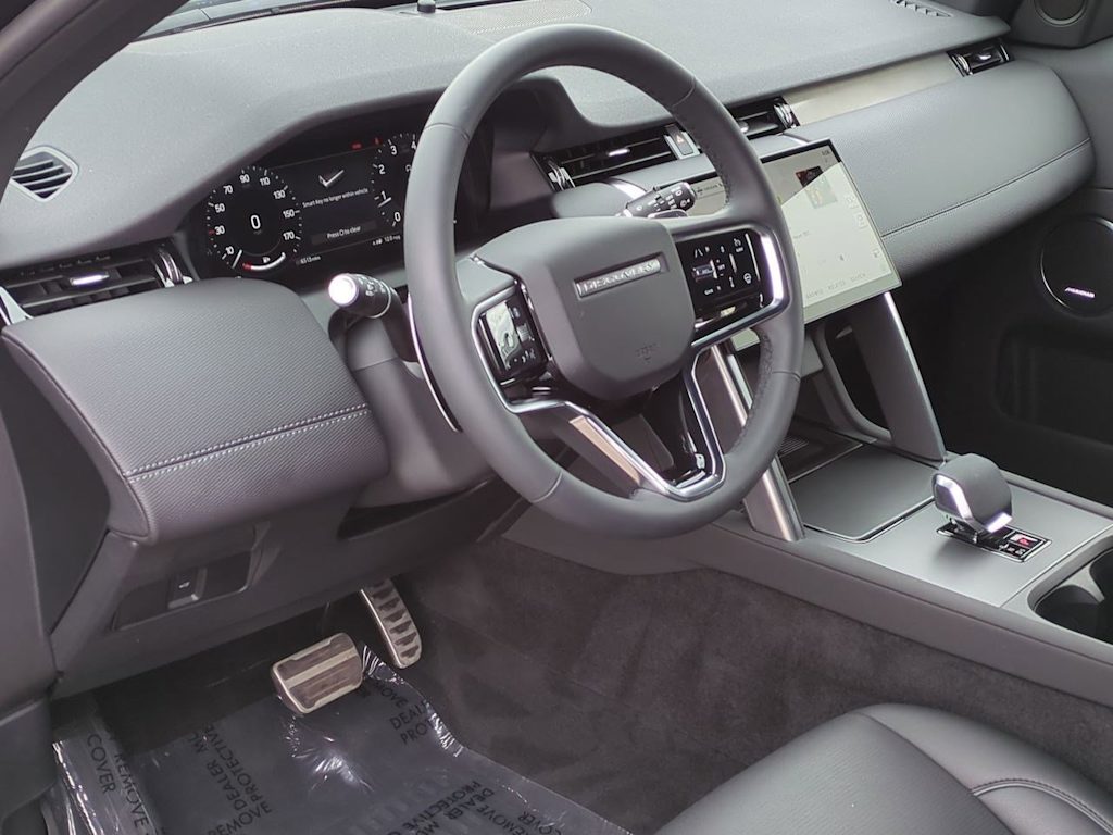 2025 Land Rover Discovery Sport Dynamic SE 2