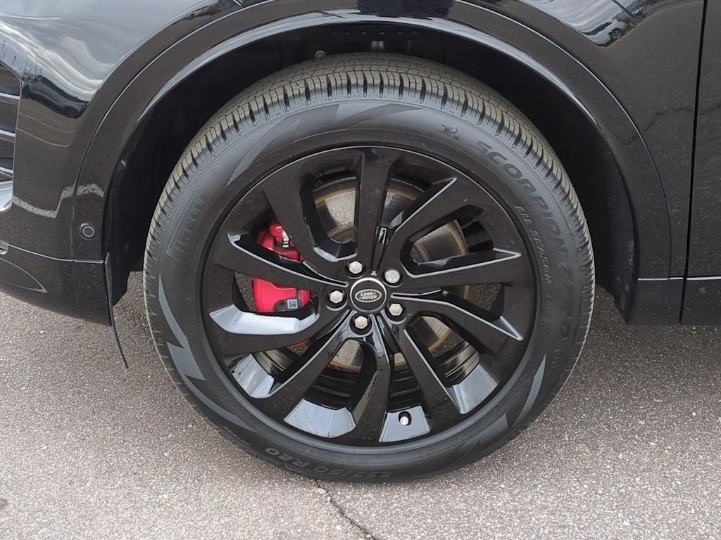 2025 Land Rover Discovery Sport Dynamic SE 7