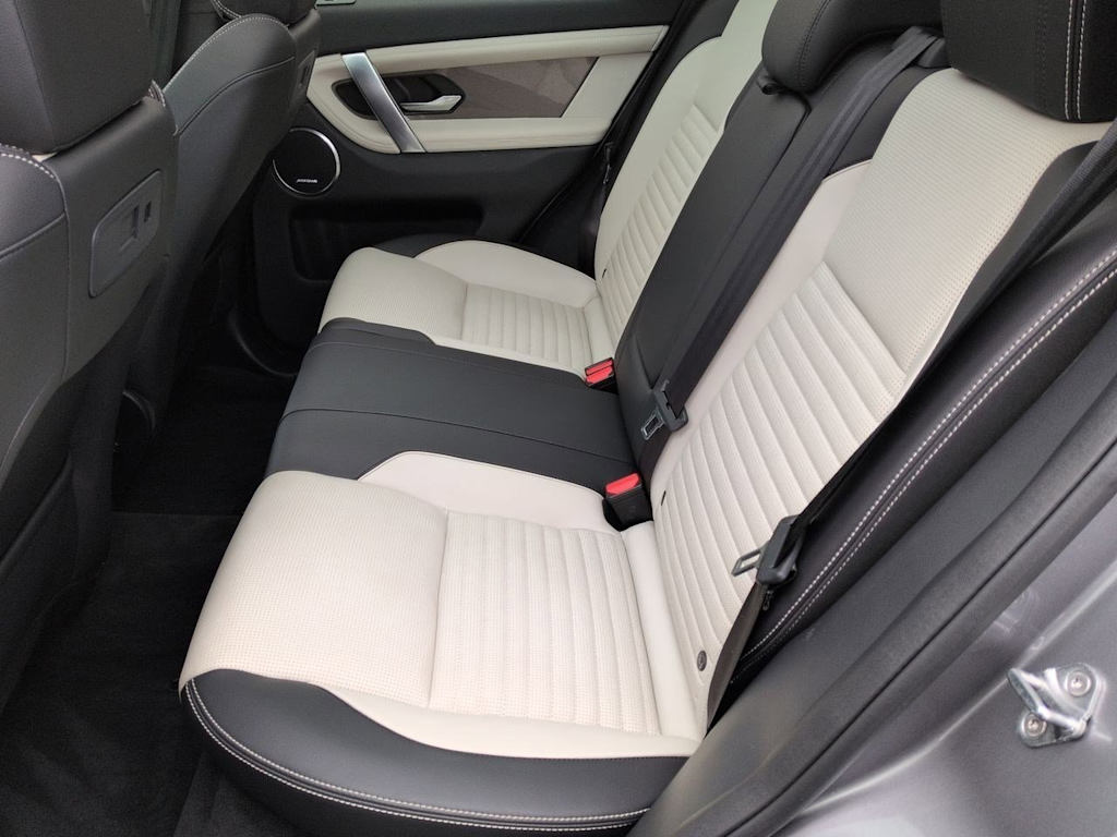 Thumbnail: 2025 Land Rover Discovery Sport - 27