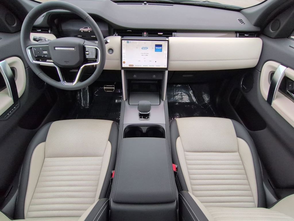 Thumbnail: 2025 Land Rover Discovery Sport - 11
