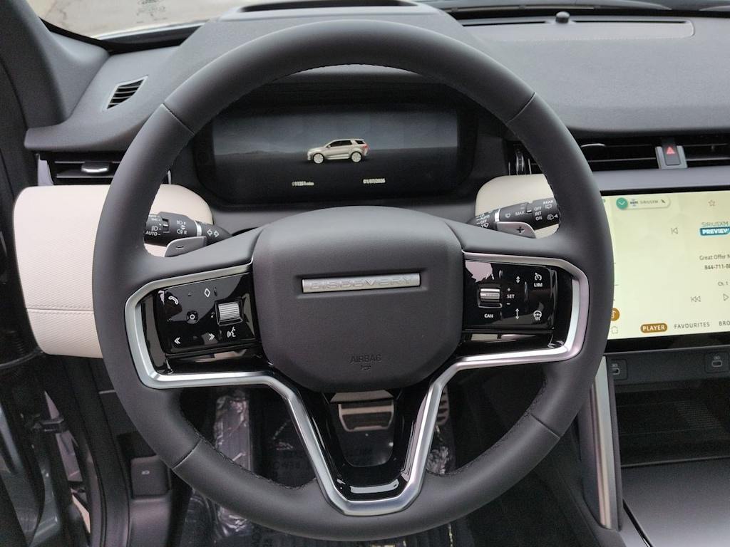 Thumbnail: 2025 Land Rover Discovery Sport - 10