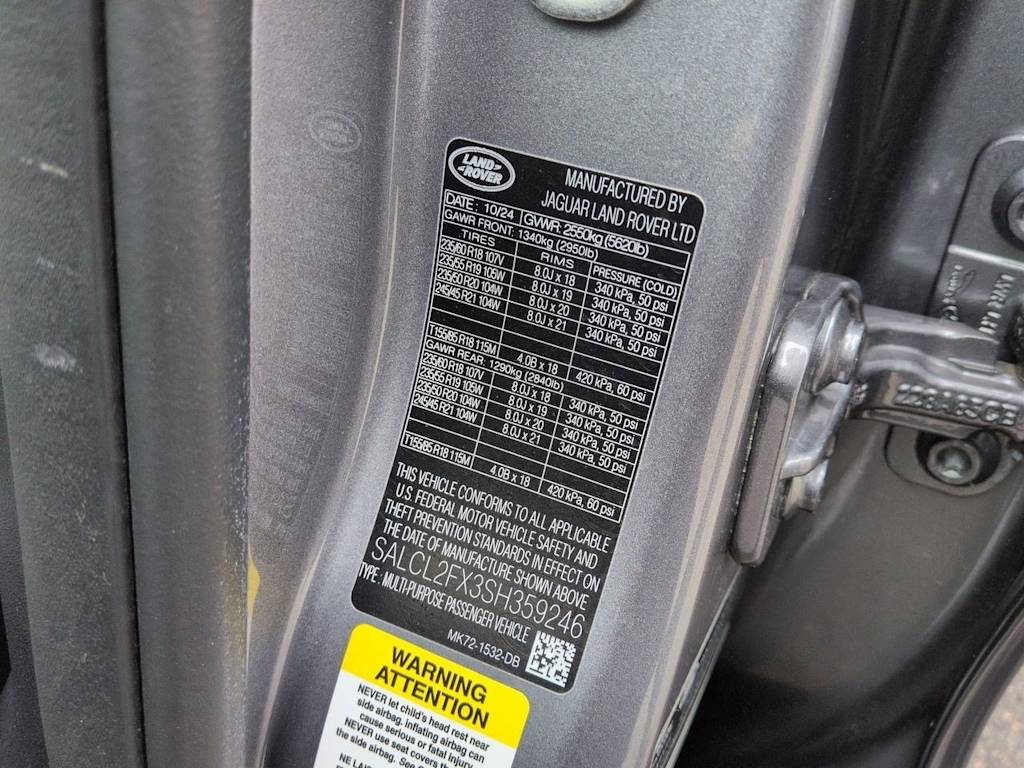 Thumbnail: 2025 Land Rover Discovery Sport - 37