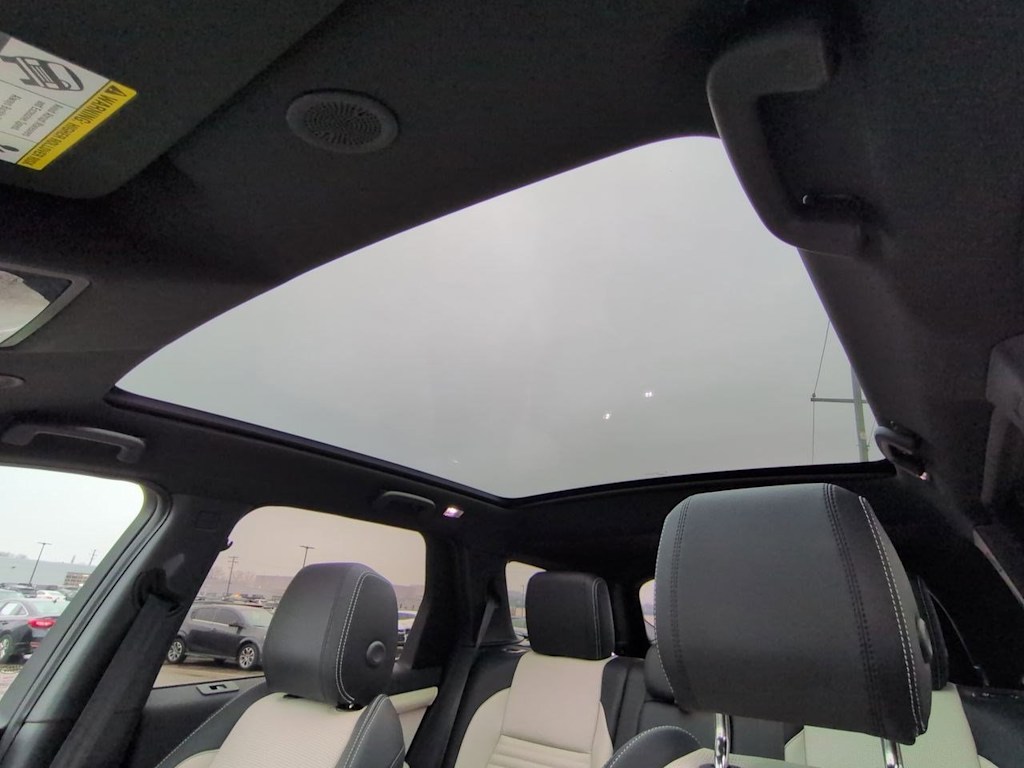 Thumbnail: 2025 Land Rover Discovery Sport - 26