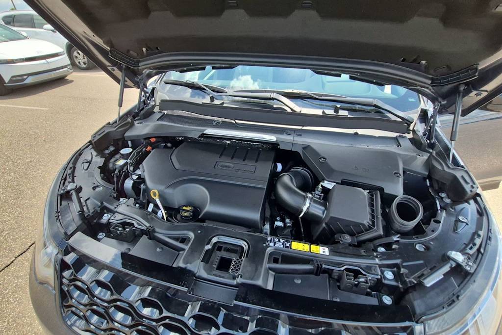 Thumbnail: 2026 Land Rover Discovery Sport - 8