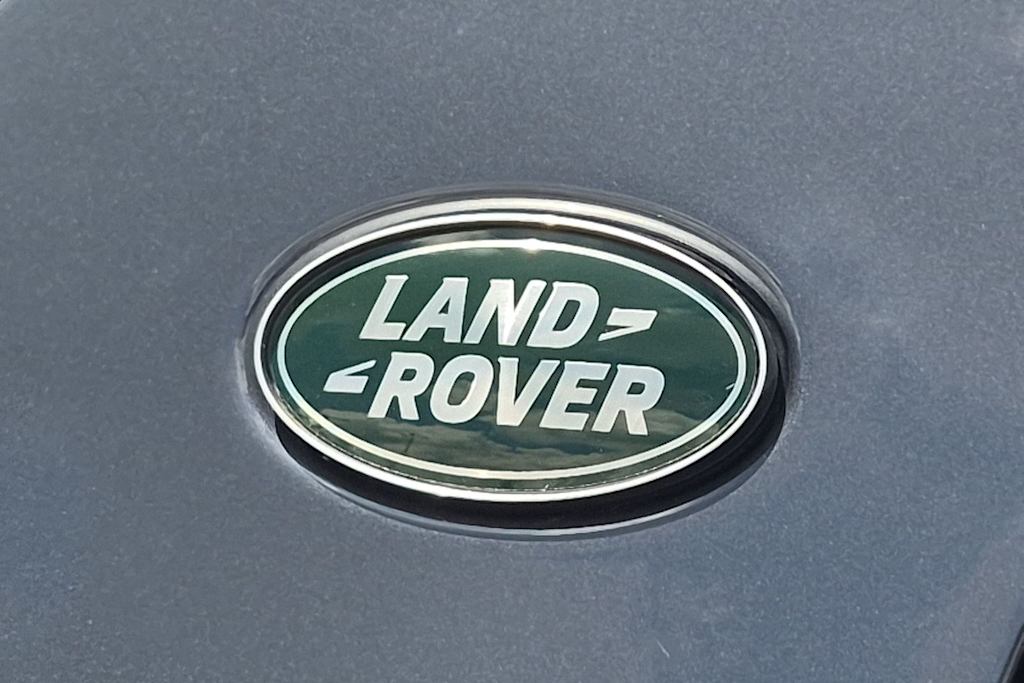 Thumbnail: 2026 Land Rover Discovery Sport - 25
