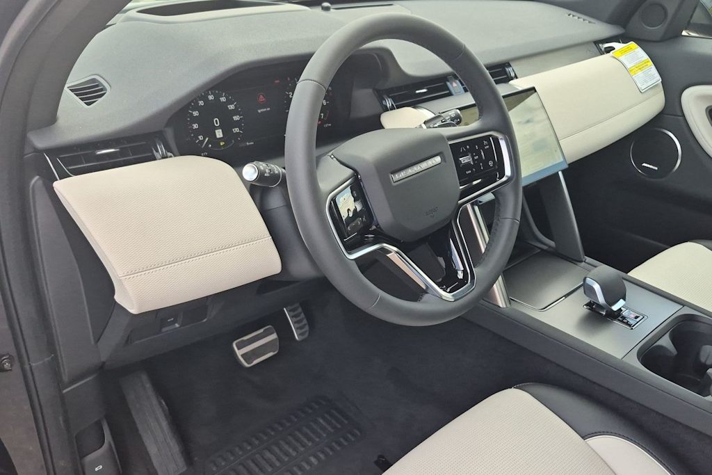 Thumbnail: 2026 Land Rover Discovery Sport - 2