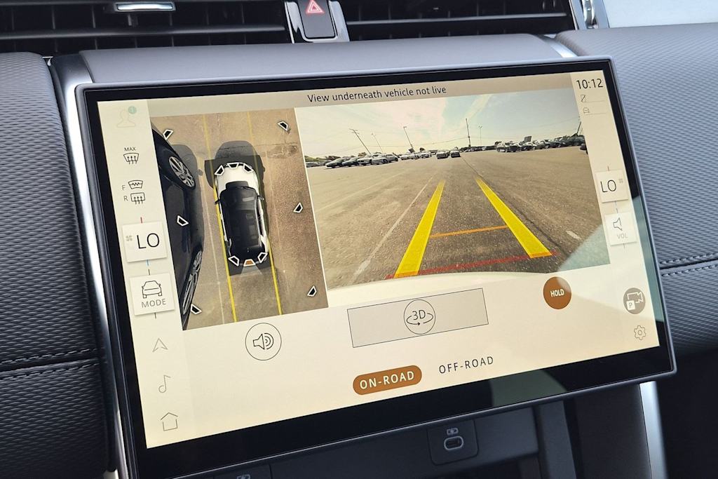 Thumbnail: 2026 Land Rover Discovery Sport - 30