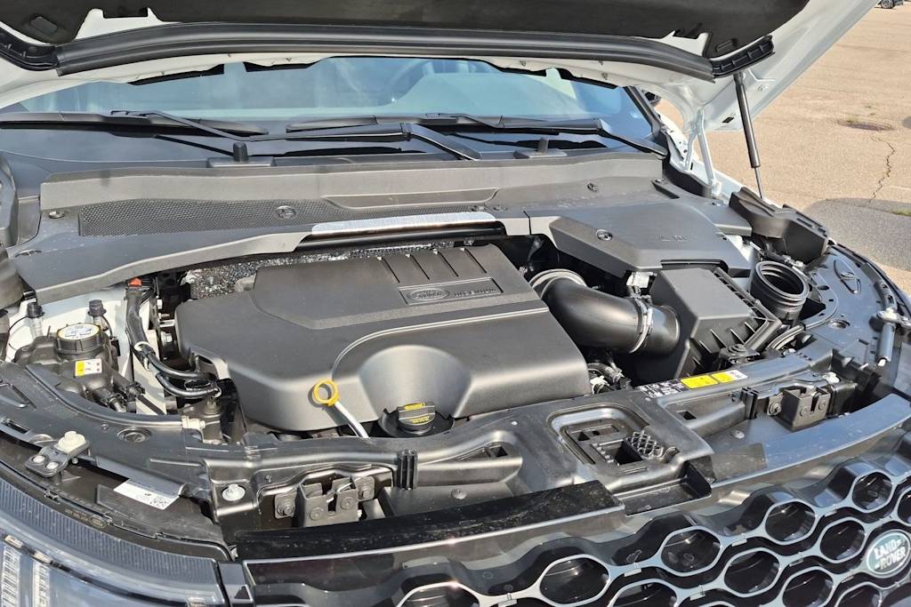 Thumbnail: 2026 Land Rover Discovery Sport - 8