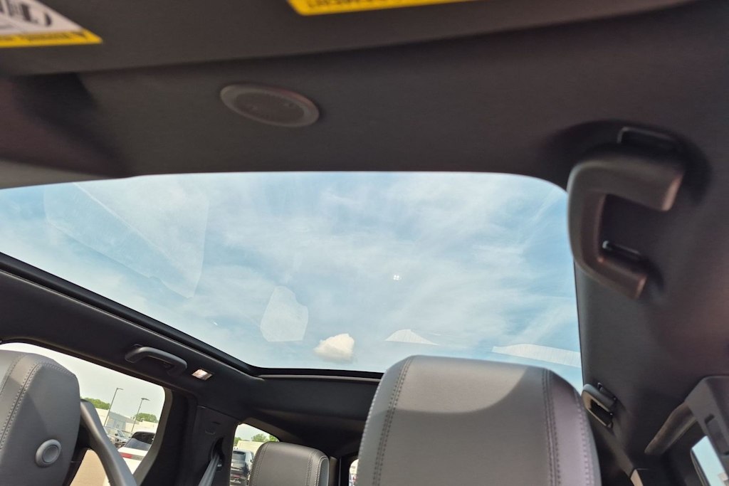 Thumbnail: 2026 Land Rover Discovery Sport - 24