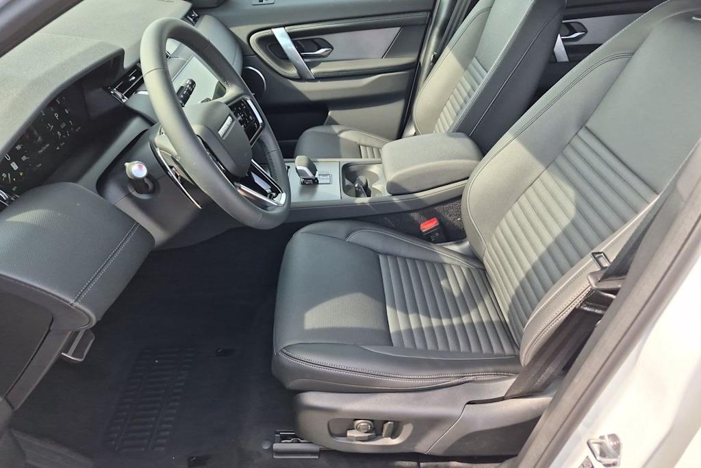Thumbnail: 2026 Land Rover Discovery Sport - 10