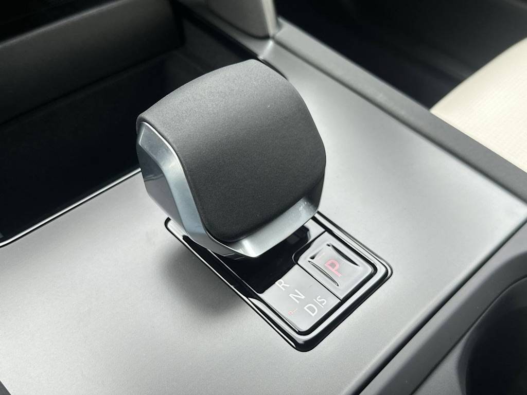 Thumbnail: 2026 Land Rover Discovery Sport - 17