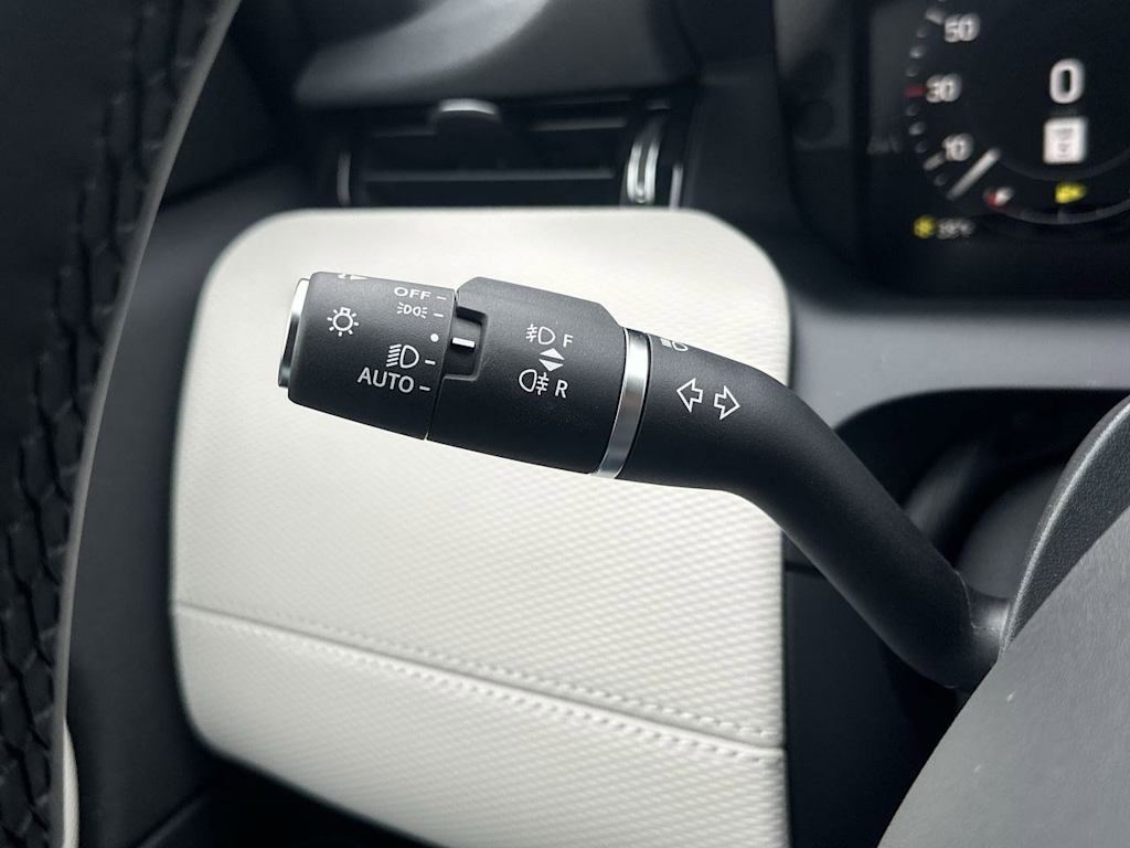 Thumbnail: 2026 Land Rover Discovery Sport - 32