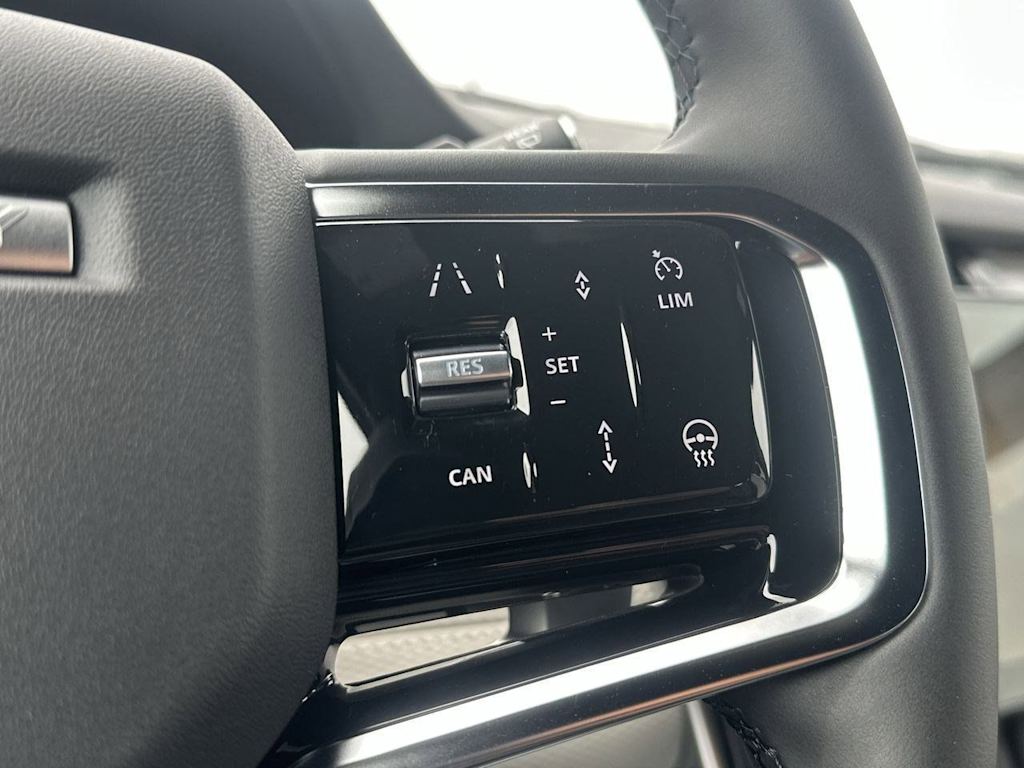 Thumbnail: 2026 Land Rover Discovery Sport - 30