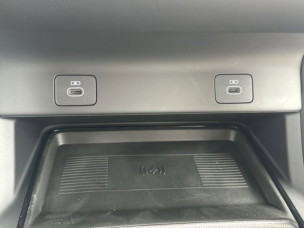 Thumbnail: 2026 Land Rover Discovery Sport - 36