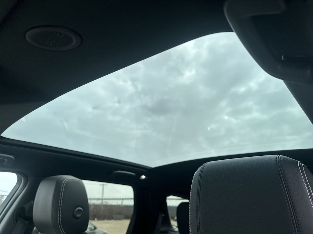 Thumbnail: 2026 Land Rover Discovery Sport - 26