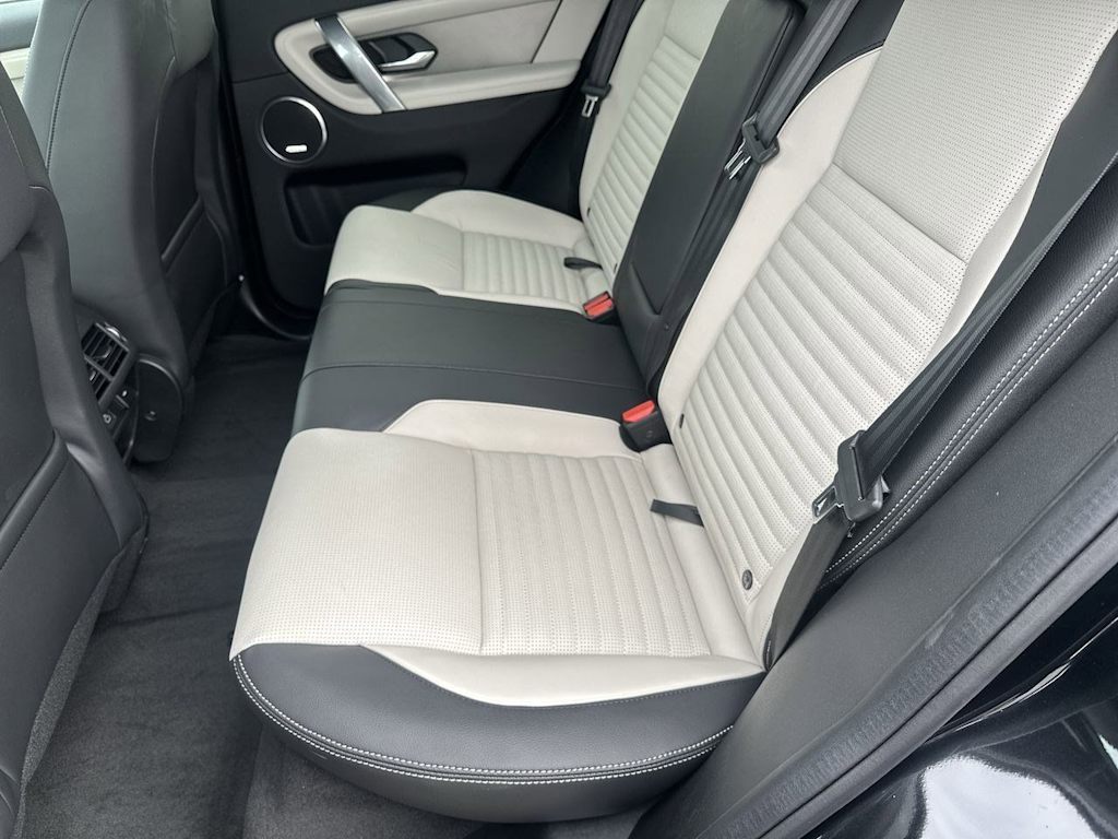 Thumbnail: 2026 Land Rover Discovery Sport - 27