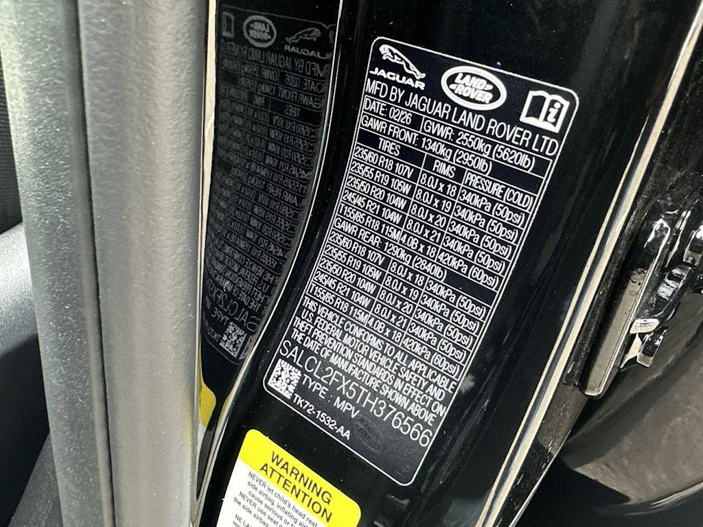 Thumbnail: 2026 Land Rover Discovery Sport - 18