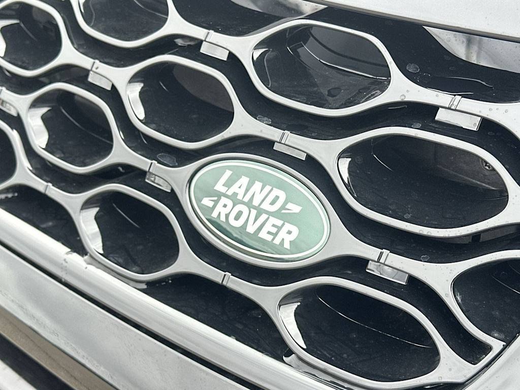 Thumbnail: 2026 Land Rover Discovery Sport - 23