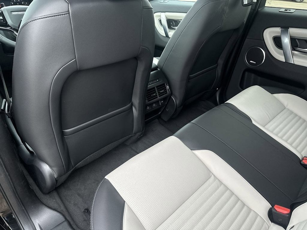 Thumbnail: 2026 Land Rover Discovery Sport - 12