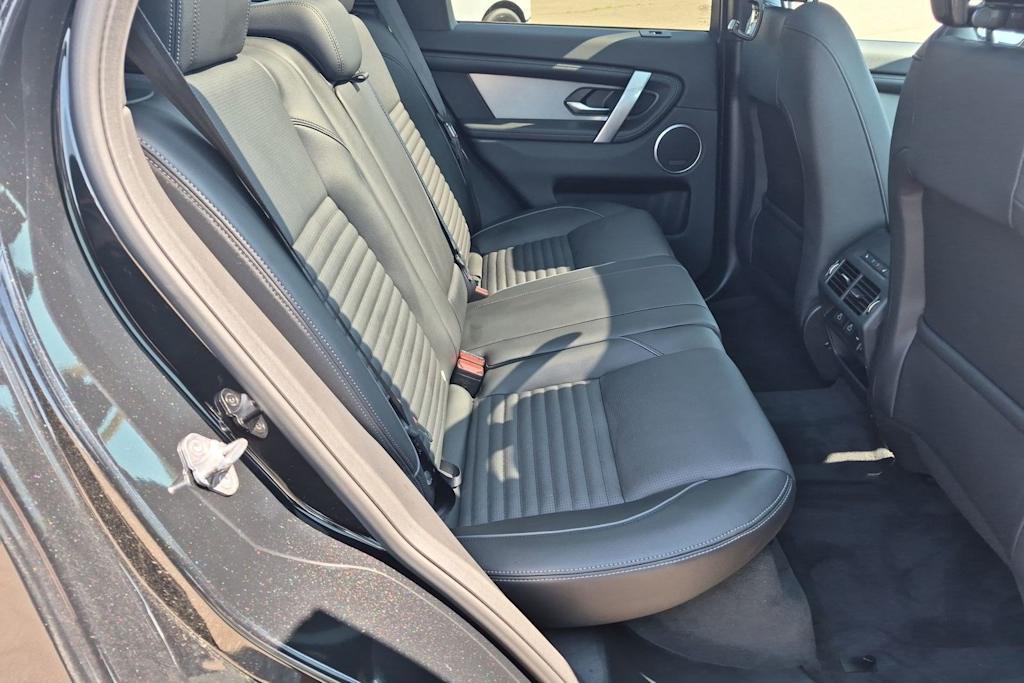 Thumbnail: 2026 Land Rover Discovery Sport - 29