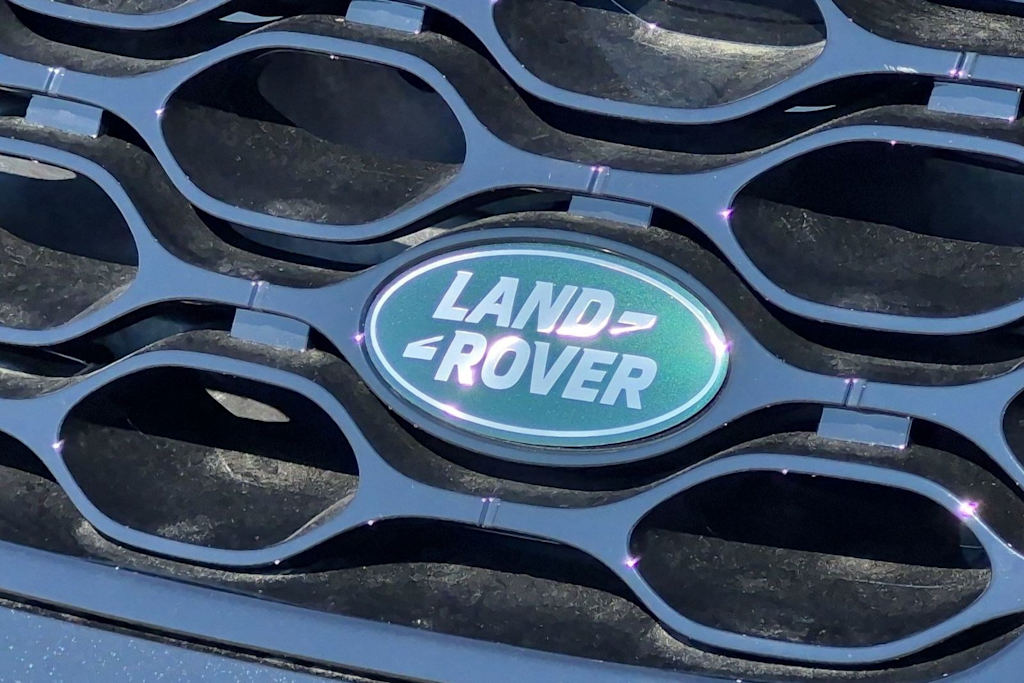 Thumbnail: 2026 Land Rover Discovery Sport - 24
