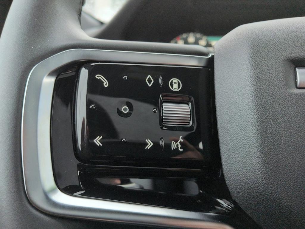 Thumbnail: 2025 Land Rover Discovery Sport - 31