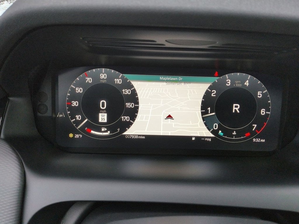 Thumbnail: 2025 Land Rover Discovery Sport - 17