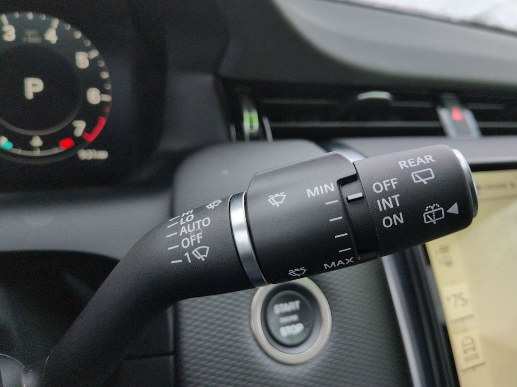 Thumbnail: 2025 Land Rover Discovery Sport - 16