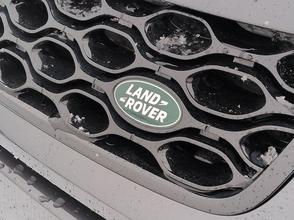 Thumbnail: 2025 Land Rover Discovery Sport - 7