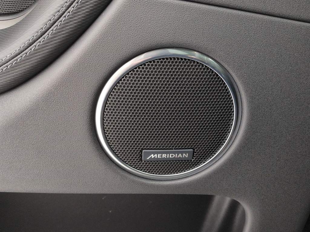 Thumbnail: 2025 Land Rover Discovery Sport - 34