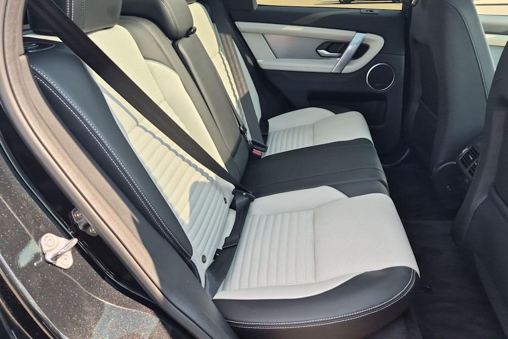 Thumbnail: 2026 Land Rover Discovery Sport - 26