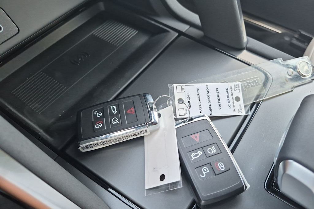 Thumbnail: 2026 Land Rover Discovery Sport - 34