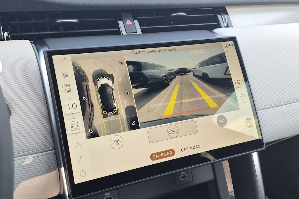 Thumbnail: 2026 Land Rover Discovery Sport - 30