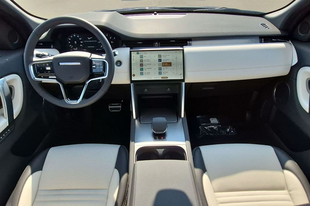 Thumbnail: 2026 Land Rover Discovery Sport - 9