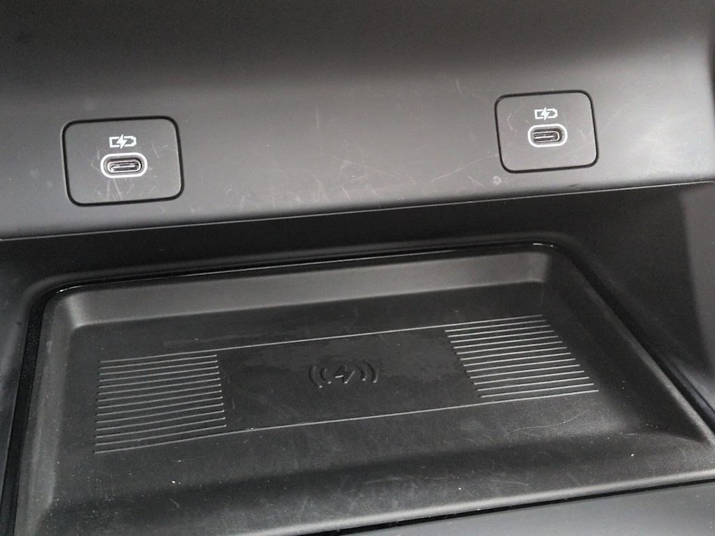 Thumbnail: 2025 Land Rover Discovery Sport - 36