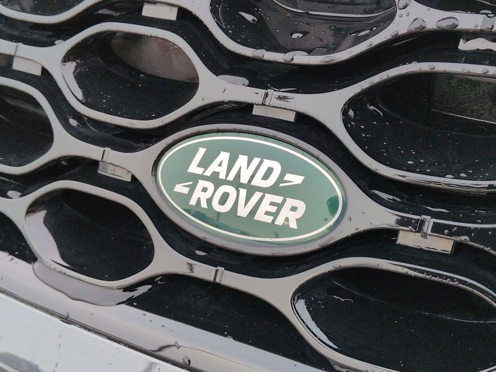 Thumbnail: 2025 Land Rover Discovery Sport - 6
