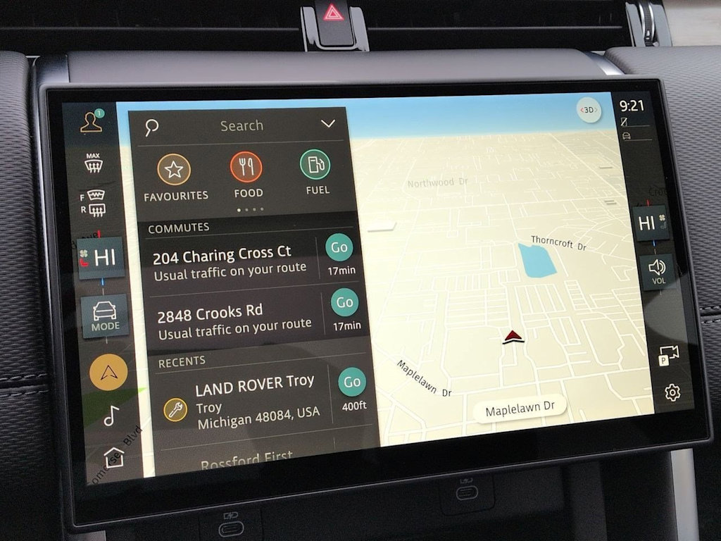 Thumbnail: 2025 Land Rover Discovery Sport - 14