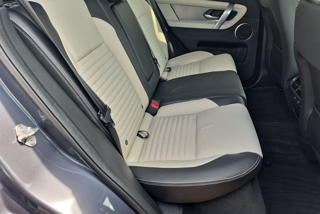 Thumbnail: 2026 Land Rover Discovery Sport - 29