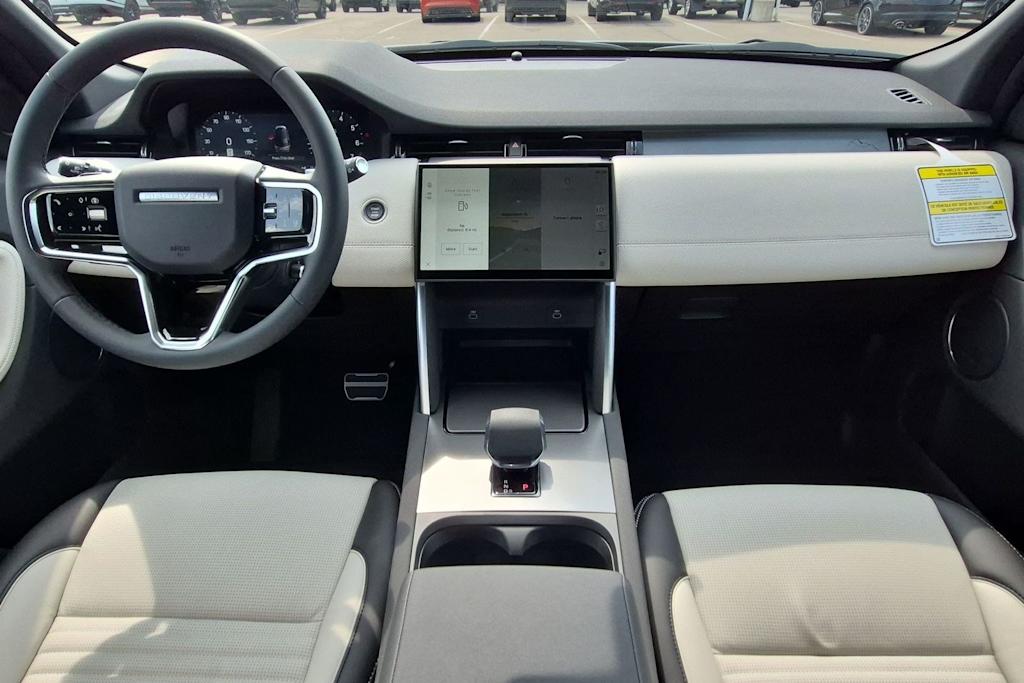 Thumbnail: 2026 Land Rover Discovery Sport - 9