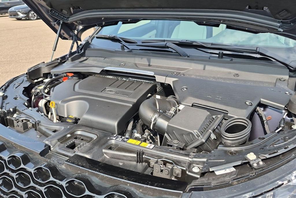 Thumbnail: 2026 Land Rover Discovery Sport - 8