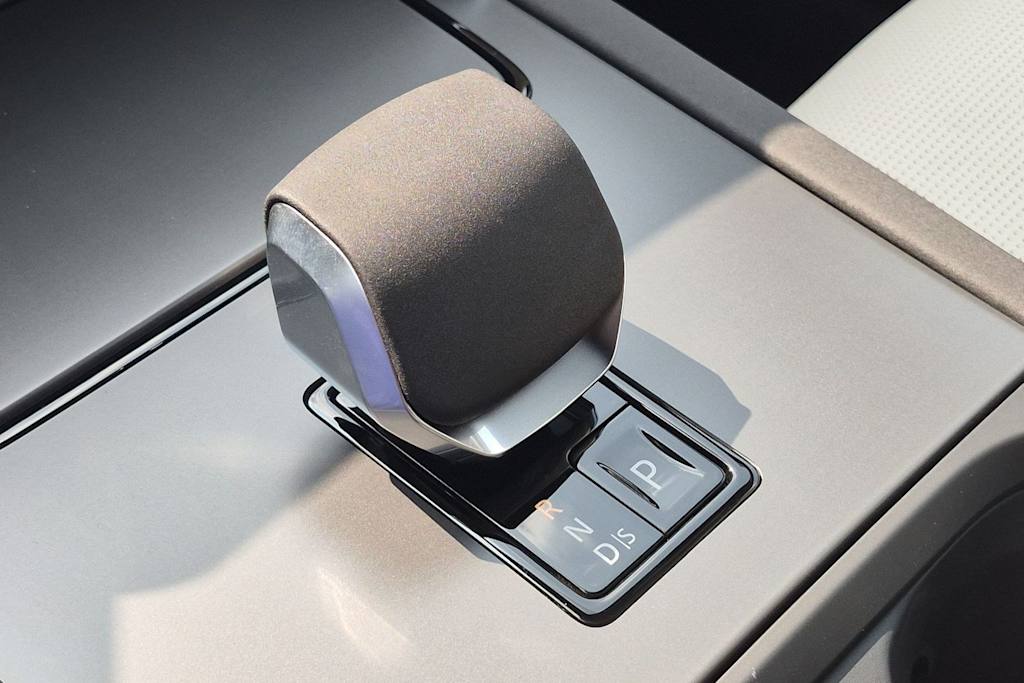 Thumbnail: 2026 Land Rover Discovery Sport - 17