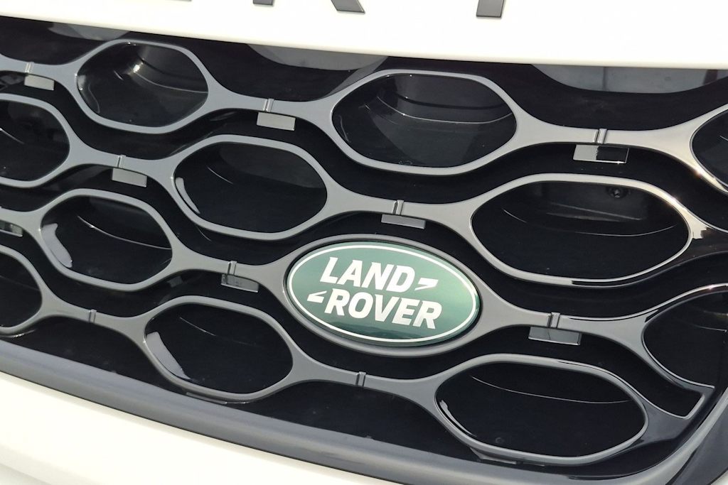 Thumbnail: 2026 Land Rover Discovery Sport - 23
