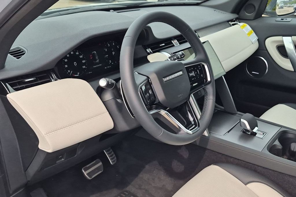 Thumbnail: 2026 Land Rover Discovery Sport - 2