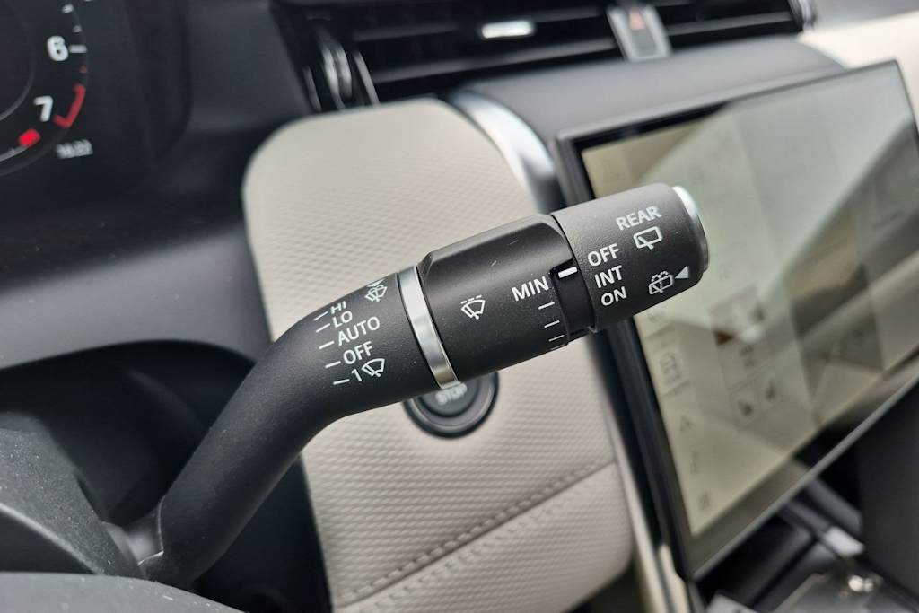 Thumbnail: 2026 Land Rover Discovery Sport - 16
