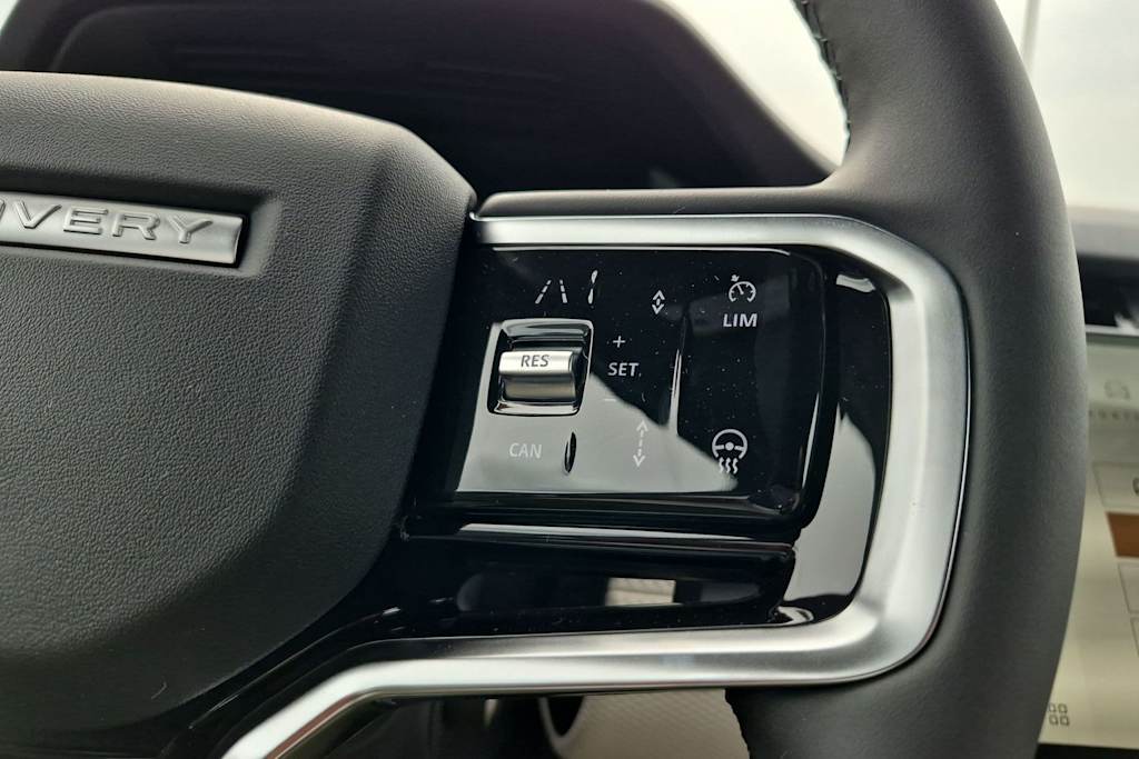 Thumbnail: 2026 Land Rover Discovery Sport - 28