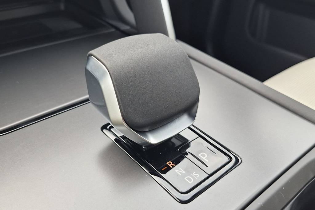 Thumbnail: 2026 Land Rover Discovery Sport - 32