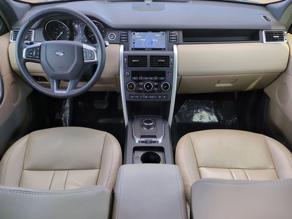 Thumbnail: 2019 Land Rover Discovery Sport - 8