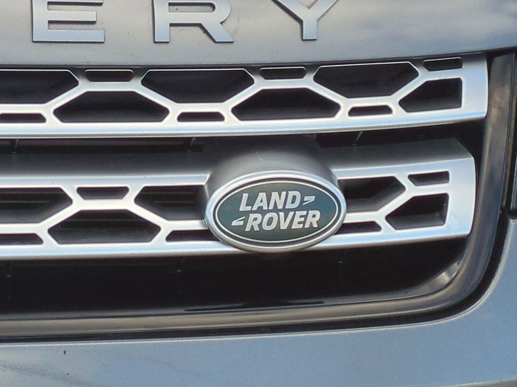 Thumbnail: 2019 Land Rover Discovery Sport - 22
