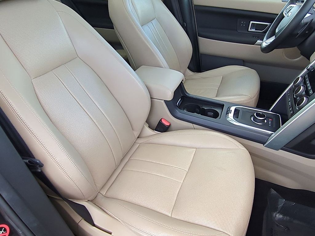 Thumbnail: 2019 Land Rover Discovery Sport - 28